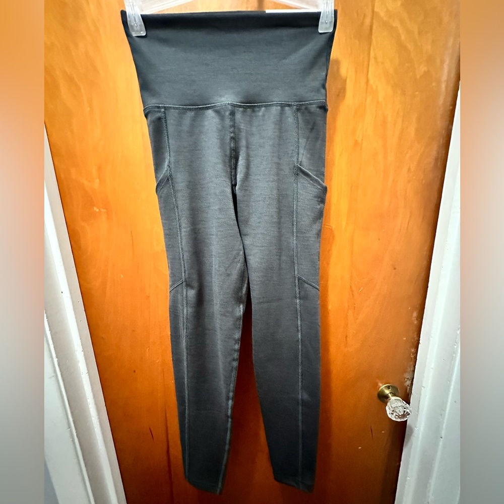 American Eagle Leggings. Gray. Size XS.